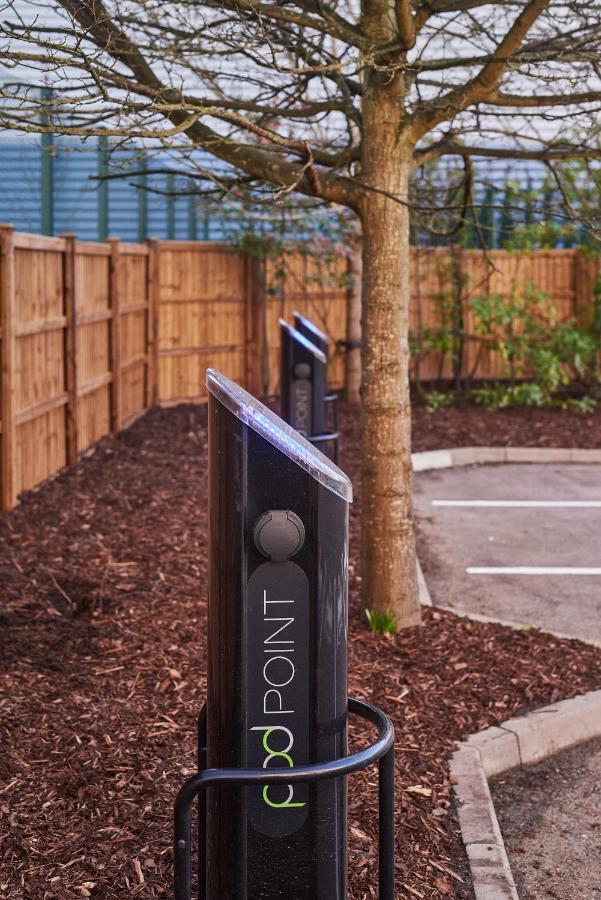 Seven Living Slough - Free Parking & Fast Wi-Fi Lägenhet Exteriör bild